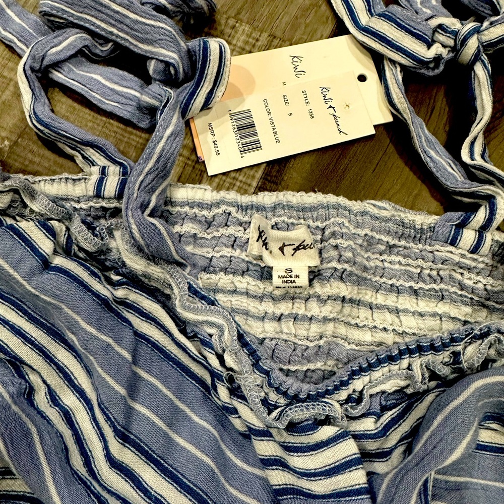 Crop top - Picture 3 of 3